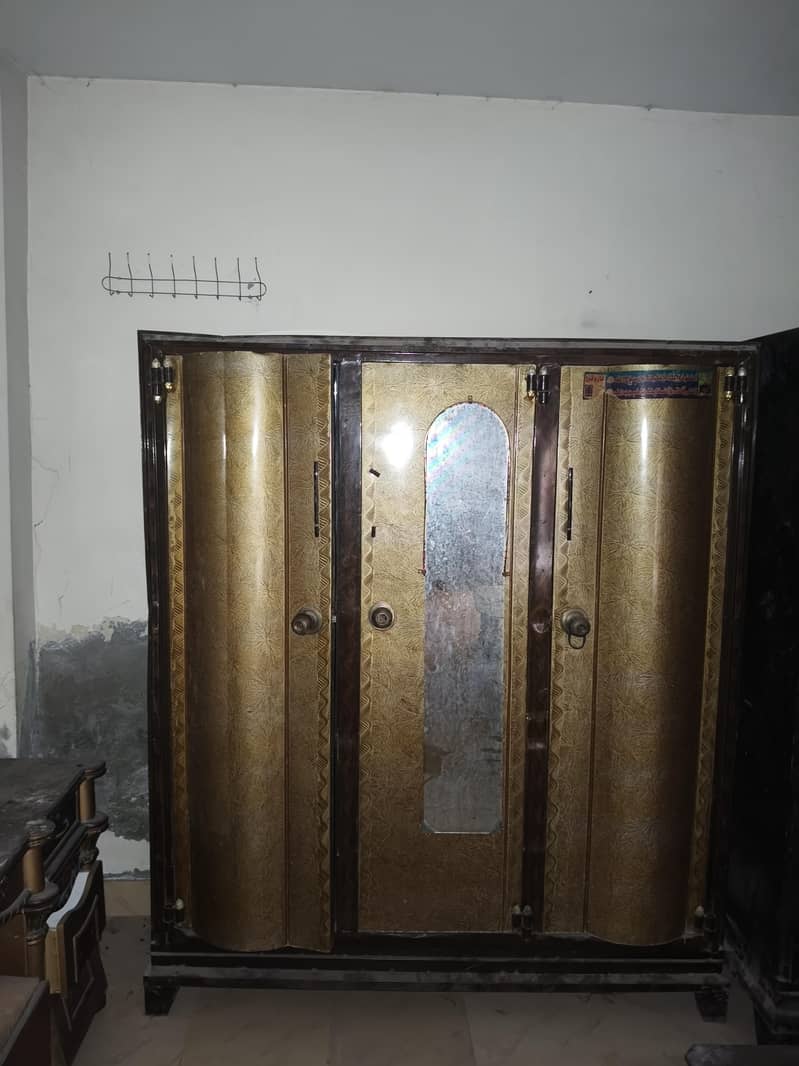 All dico paint use lush condition just lock handle change honay 2