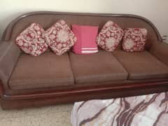 well maintained 6 seater sofa set | solid wood | compact design