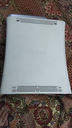 XBOX 360 NEW CONDITION SOME SCRATCHES  AND BRAND NEW CONDITION 90 GAME