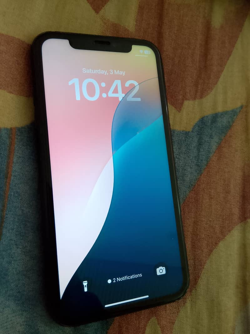 iPhone XR in Excellent Configuration and Price 0