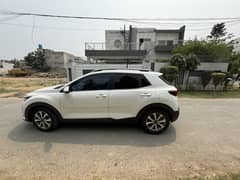 Urgent Sale – Kia Stonic 2022 EX+ Top Variant – Full Option!