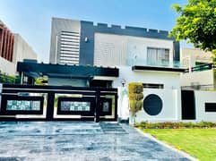 Ideal Location 01 Kanal Modern Design House For Rent In DHA Phase 3 Lahore.