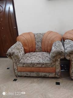 bht heavy or mzboot sofa set hai