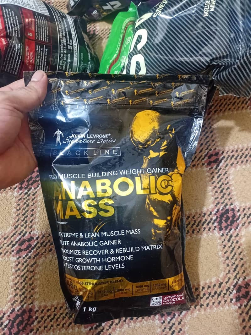 Mass Gainer available Whatsapp 03330616362 6