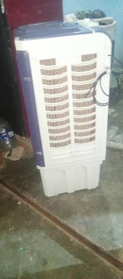 air cooler urgent sale 03193590932 is num pa rabta kary