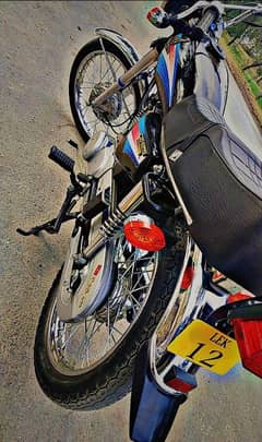 assalamu alaikum Honda 125 cg urgent for sale 0325//29/13/017
