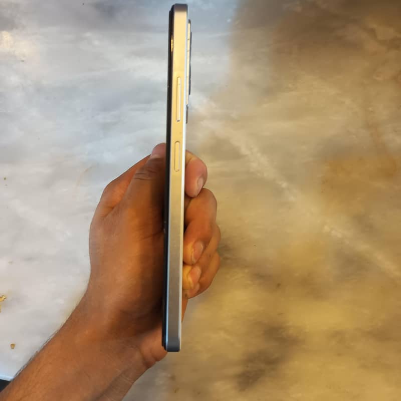 mobile name Dcode Bold 3pro  3 month koi problem nahi charger with box 5