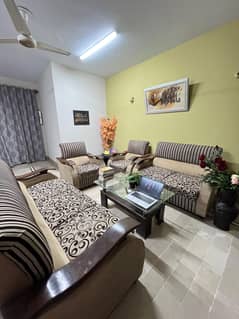 buetiful sofa set  7 seater