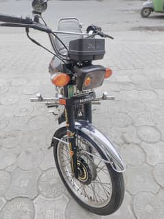 Honda 125 2018 model for sale  urgent sale