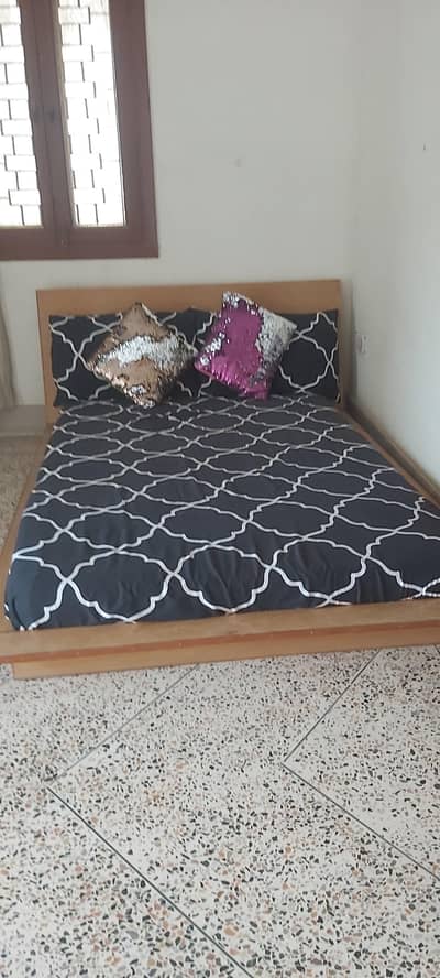 low profile bed with good quality mattress