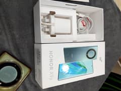 honer x9a ful box with 3 back cover 8.256 gb non pta