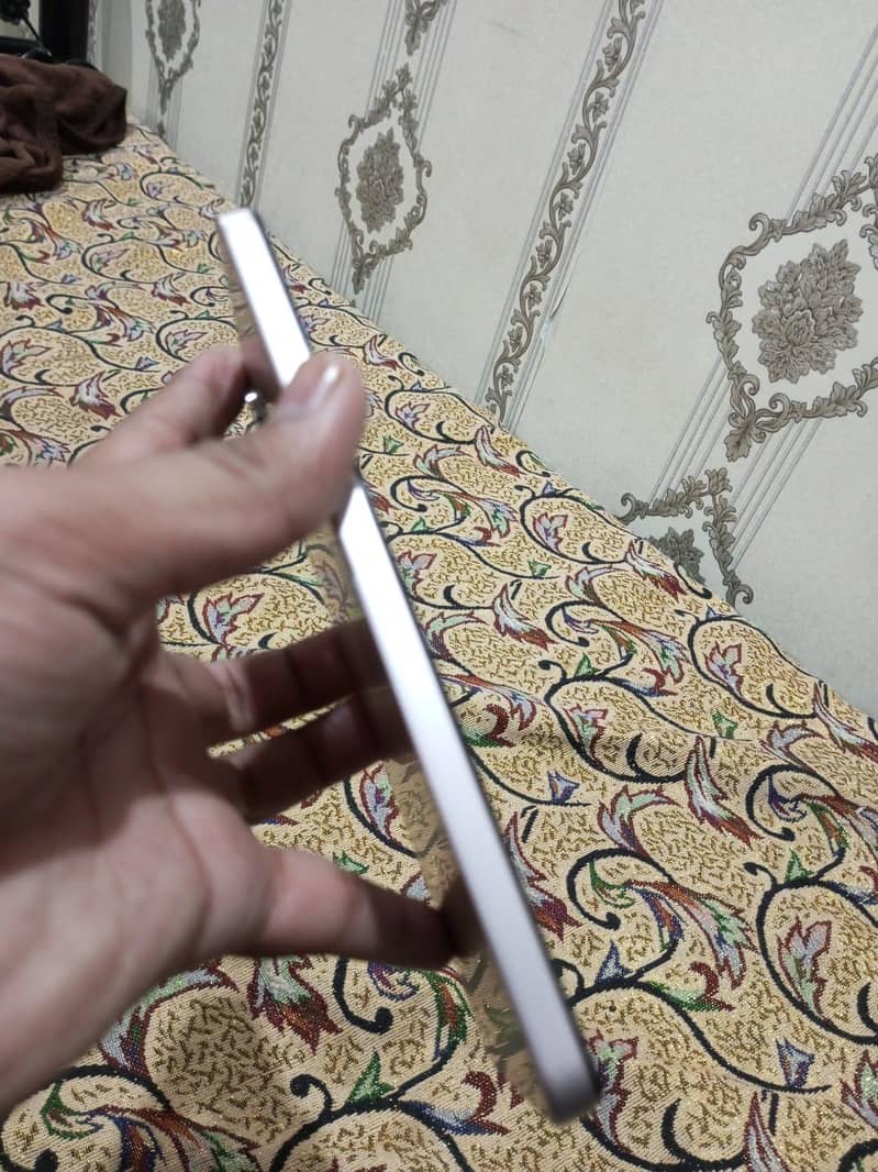 Vivo Y04 only 1 month use open box 8