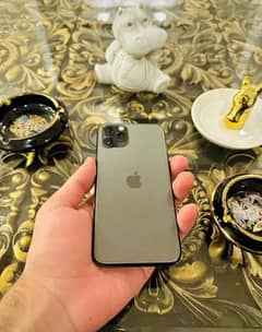 iPhone 11 pro “””” 9/10 Condition