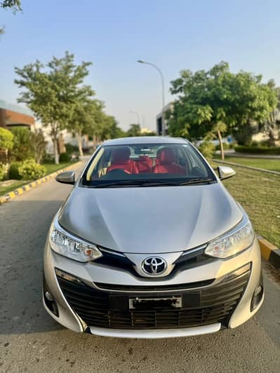 Toyota Yaris 1.5 Manual full optional