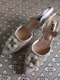 Heels Slipper For Sold