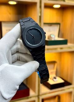 Men, Round carbon fiber watch