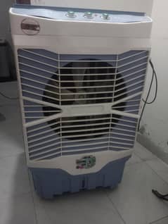 it's 10 by 10 condition, very little was  used