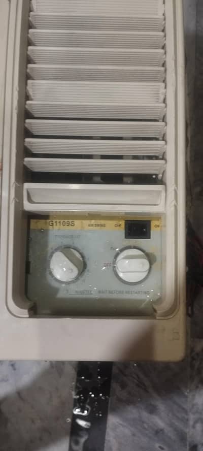 window AC.