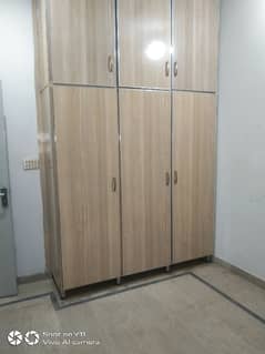 second floor 1 or 2 bachelor k liye