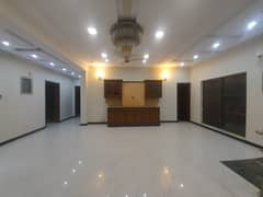 20 MARLA BEAUTIFUL UPPER PORTION FOR RENT DHA PHASE 1