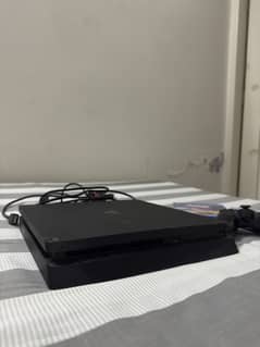 PS4 slim 500gb with one orginal controller