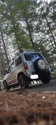 Mitsubishi Mini Pajero 2011
