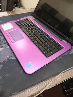 Dell Inspiron 17 5737 Core i5 4th Gen 8GB Ram 500GB HDD 17.3" Display