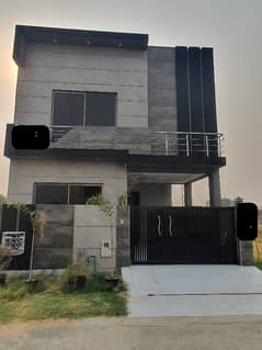 DHA 9 Town lahore 5 Marla House For Rent