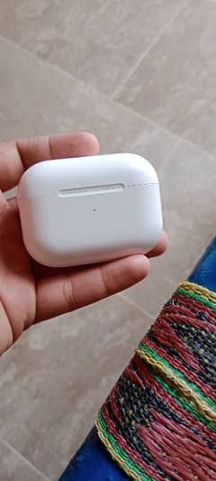 air pods 2 ha koi fault nhi ha dono pairs ha condition 10 by 10 ha