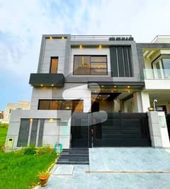 No Bargaining Final Rent - 5 Marla Luxurious Bungalow For Rent In DHA Phase 9 Town Lahore