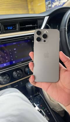 Iphone 15 pro max Natural Titanium