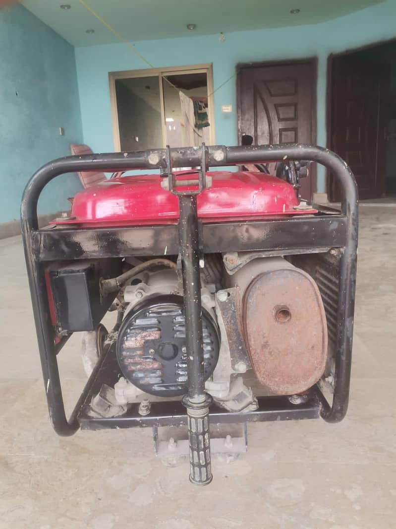 کنڈیشن نیو ہے بہت کم استعمال ہوا ہے 2