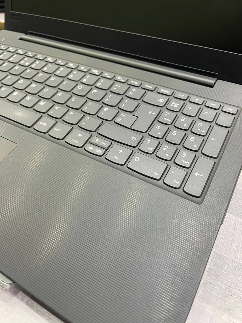 Lenovo V130-151KB i5 8th Gen (0322-8832611) 4