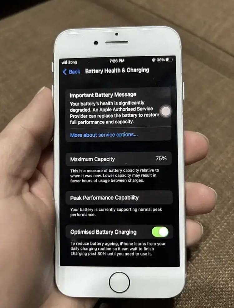 iPhone 8 10/10 condition Non Pta 6