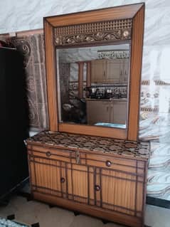 Almari or Mirror