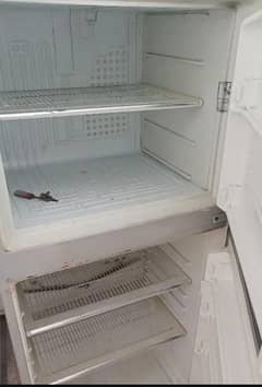 Dawlance frige Medium size