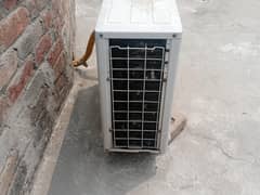 1 ton ac for sell 2 saal use contact number 03217126964