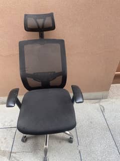 Executive chair condition perfect no any fault