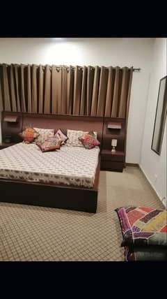 Room For Single Female Bachelor With Common Bathroom