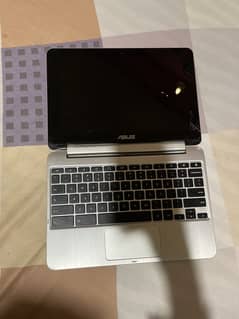 Chrome book with out charger Moiner crack on screen