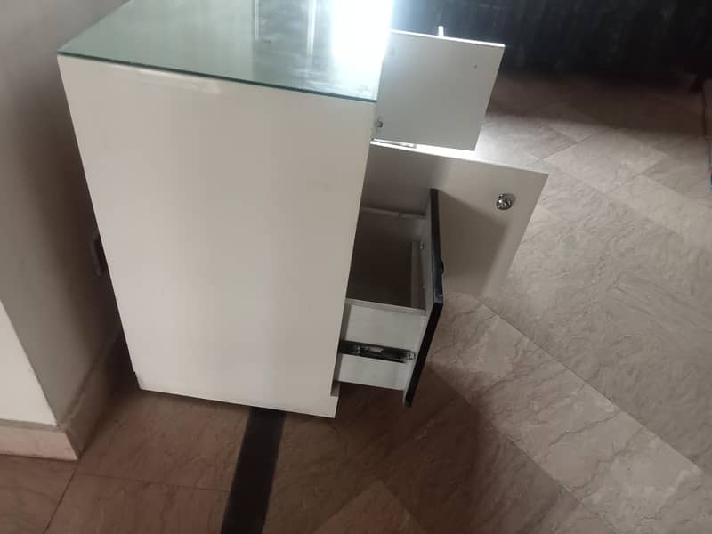 White Console Table with drawers 2