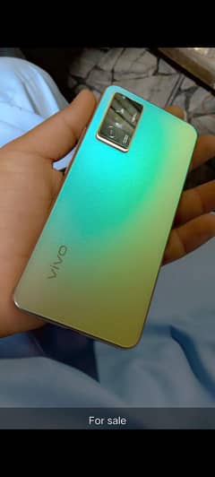 vivo v23 e sunshine gold