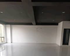 MM Alam Road Office Sized 1000 Square Feet For rent