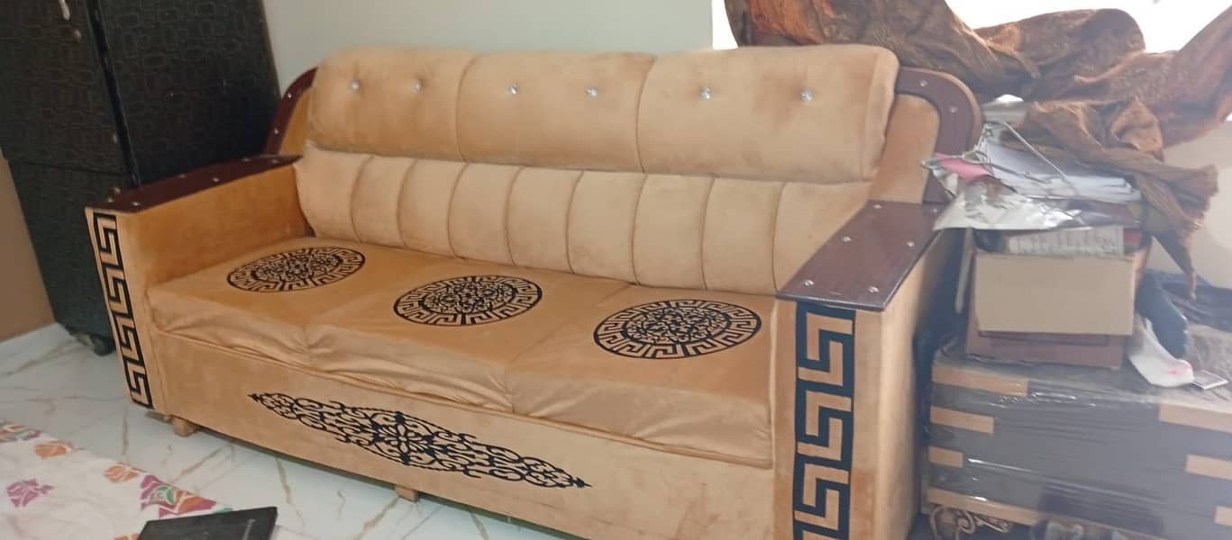 3 sofa in very good condition 1