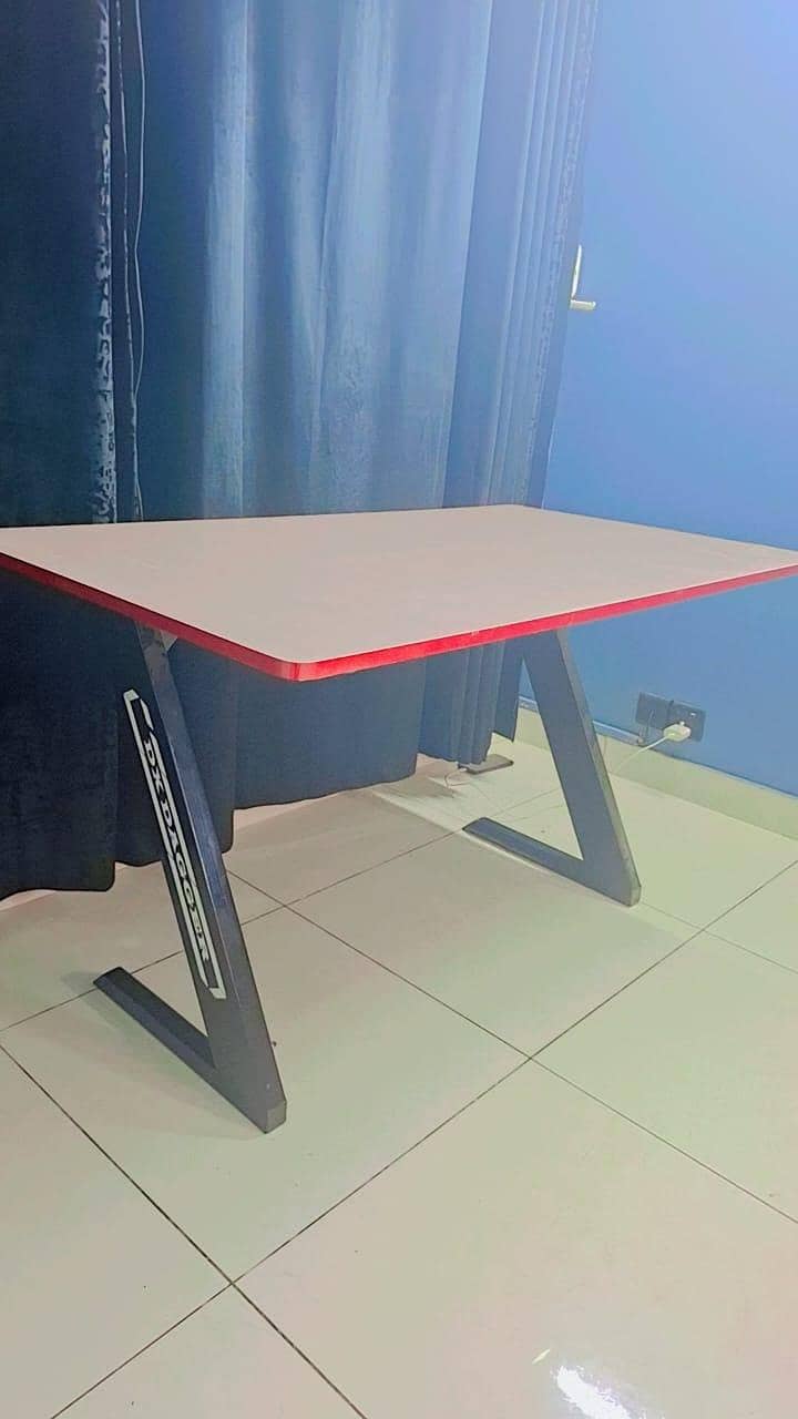 computer table 2