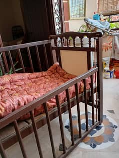 baby cot