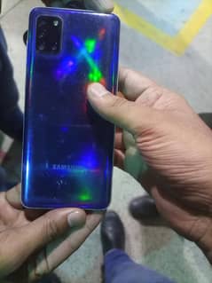 samsung a31 4/128 with box