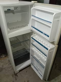 National Non frost Fridge