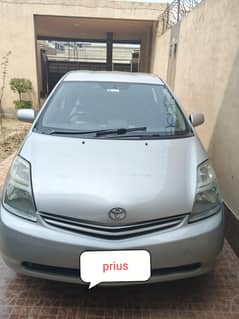 Toyota Prius 2009/2014 model very good car