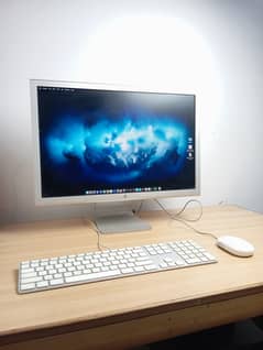 Mac Pro Mid 2010 w/ 23” Apple Display
